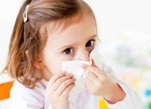 bir çocuğun semptomlarında alerjik öksürük